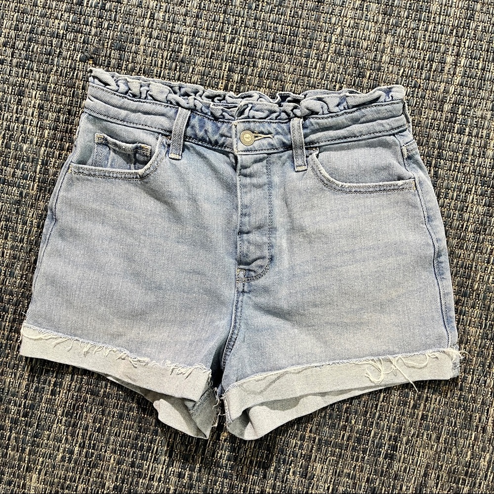 Hollister Ultra High-Rise Mom Shorts Size 5